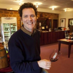 Alex-MacKenzie-winemaker
